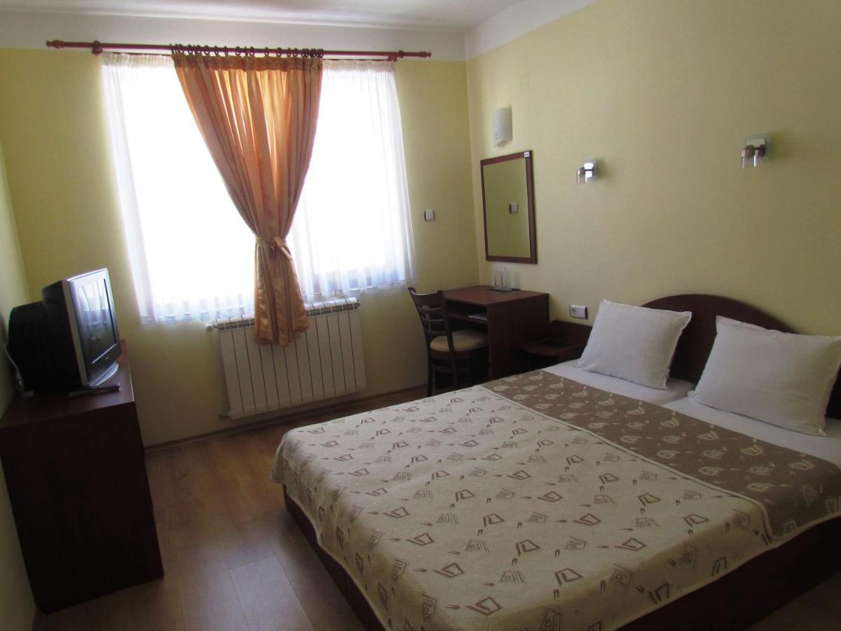 Boryka Family Hotel Asikoria Exterior foto